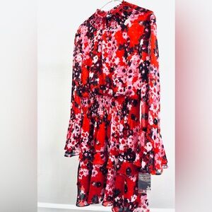 Size: 8
Color: Tomato Red / Pink 
Material: Polyester
Closure: Elastic